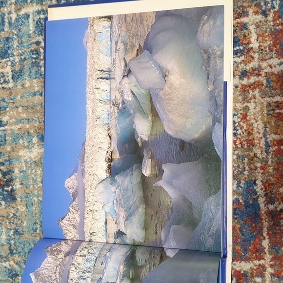 Sally Poncet Antartic Encounter Hardback Book w/Cover - 1995 - Picture 8 of 8